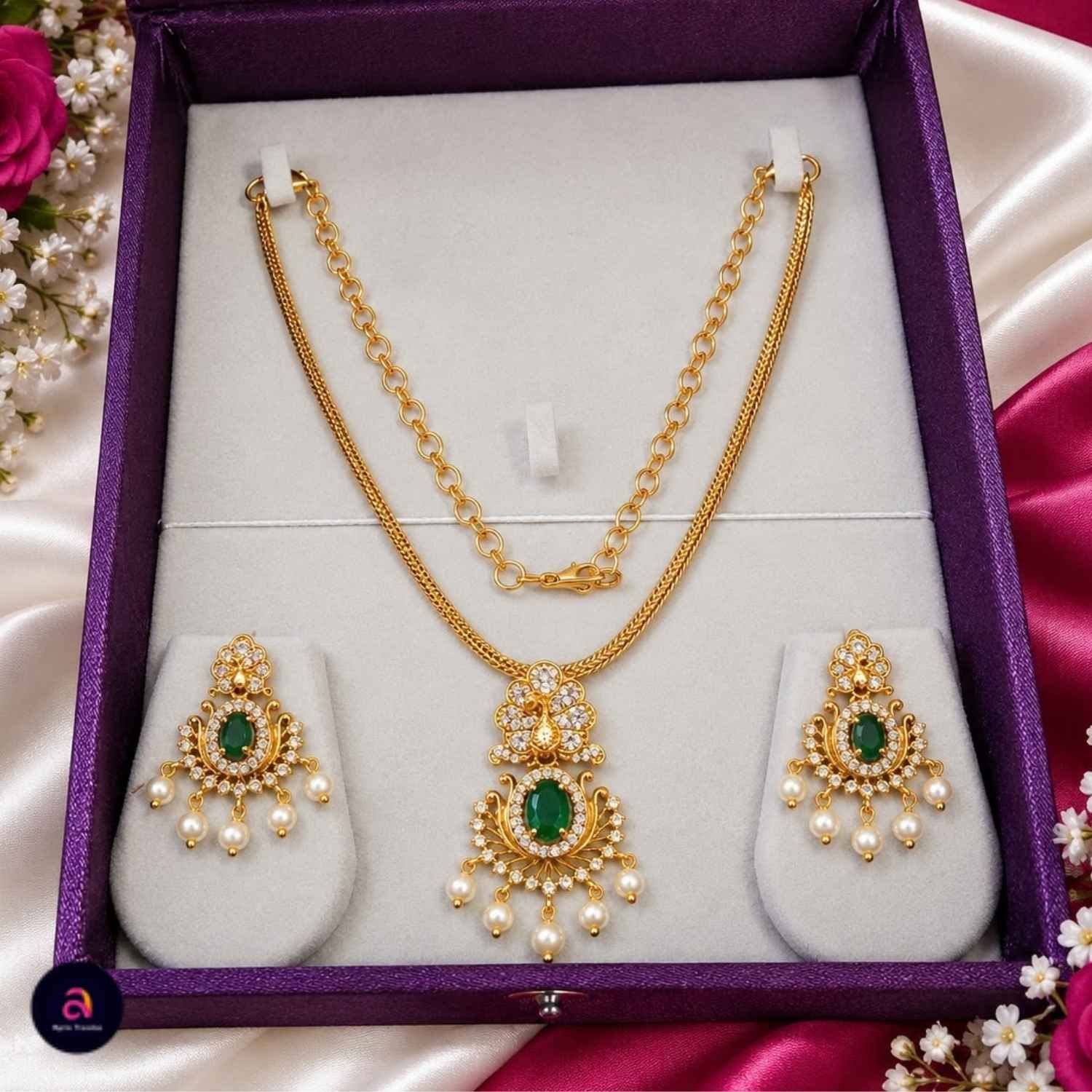 green traditional necklace set